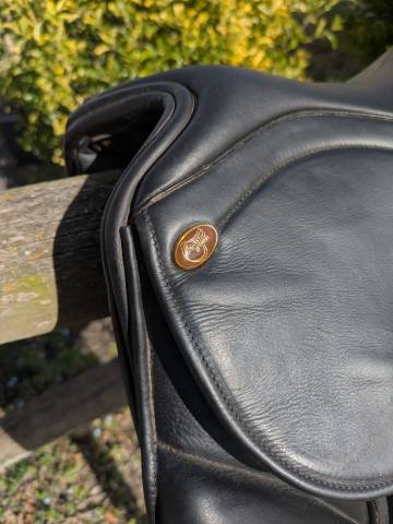 Selle dressage Eric Thomas - Mod&egrave;le Madrid (17)