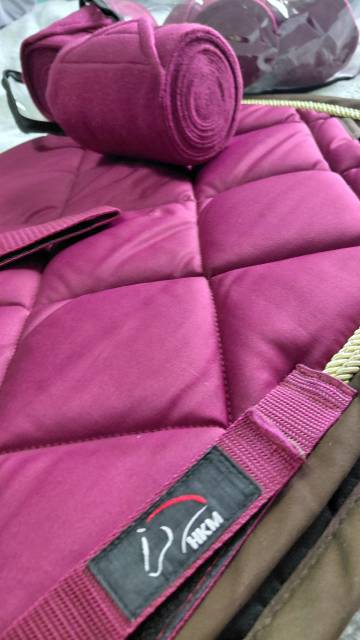 Tapis bordeaux HKM &ndash; collection Lauria Garrelli + bande