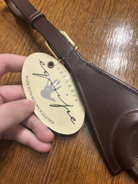 Selle Equiline mod&egrave;le th&eacute;or&egrave;me NEUVE AVEC ETIQUETTE