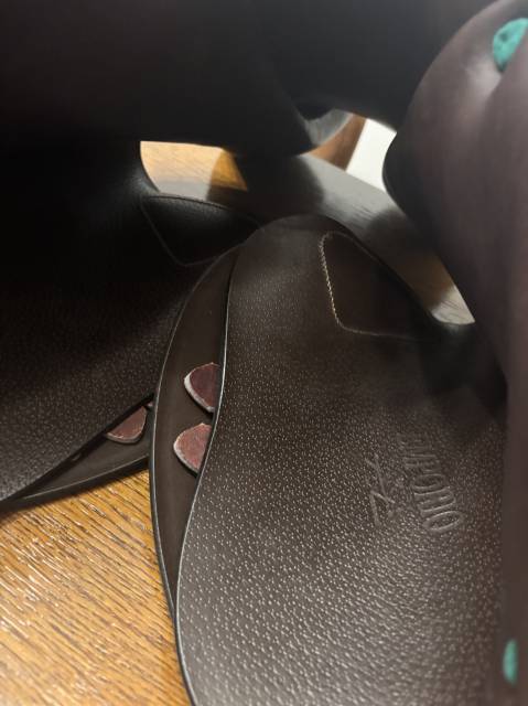 Selle Equiline mod&egrave;le th&eacute;or&egrave;me NEUVE AVEC ETIQUETTE