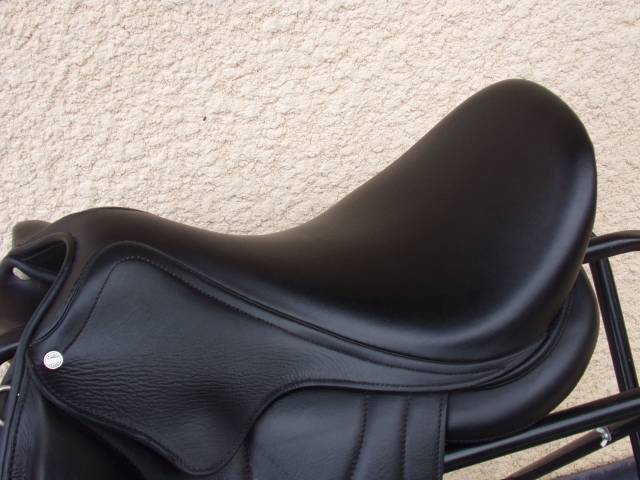 Selle Dressage Antares Cadence 17'5