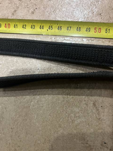 R&ecirc;nes Cuir noir et anti d&eacute;rapant caoutchouc