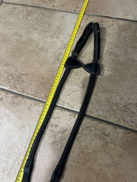 R&ecirc;nes Cuir noir et anti d&eacute;rapant caoutchouc 