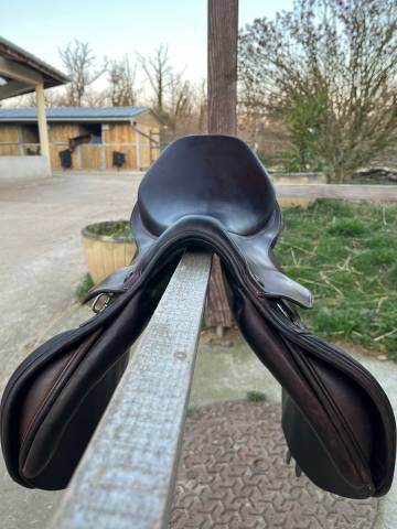 Selle Prestige mixte mod&egrave;le Triomphe taille 17 pouces