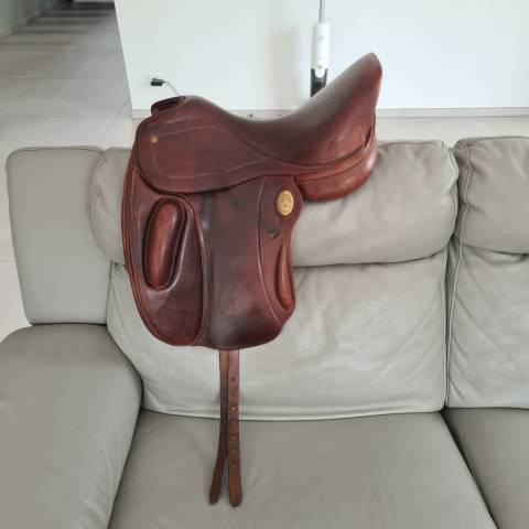 A vendre selle dressage Maurel 17.5