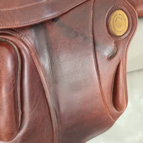 A vendre selle dressage Maurel 17.5