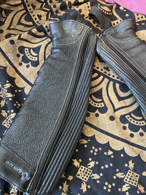 Chaps &eacute;quitation 