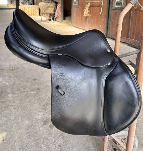 Selle Biarritz O devoucoux taille 17p 