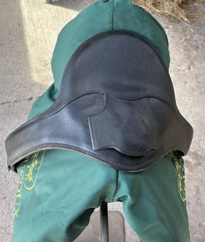 Selle Biarritz O devoucoux taille 17p 