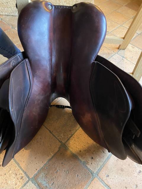 Selle  CWD double quartiers couleur tabac