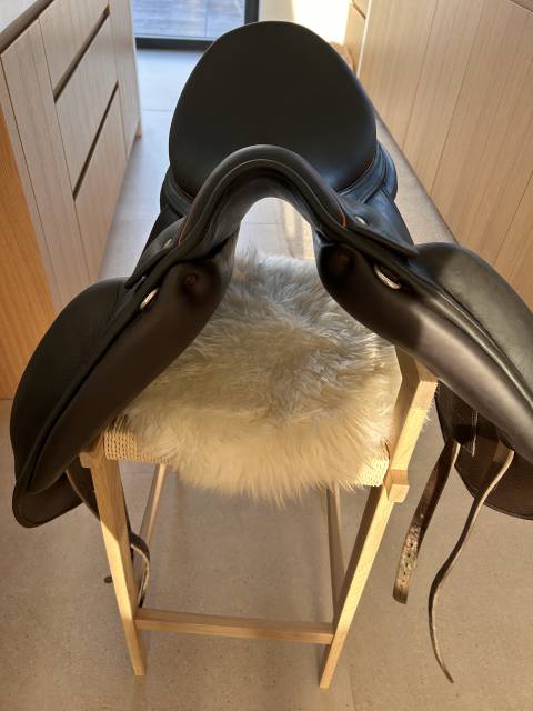 Selle dressage Childeric DNL 17,5