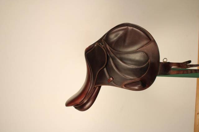 Selle Antar&egrave;s 17,5"