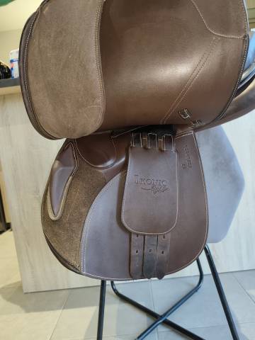 Selle ikonic mixte comfort 17"