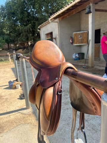 Selle cross devoucoux