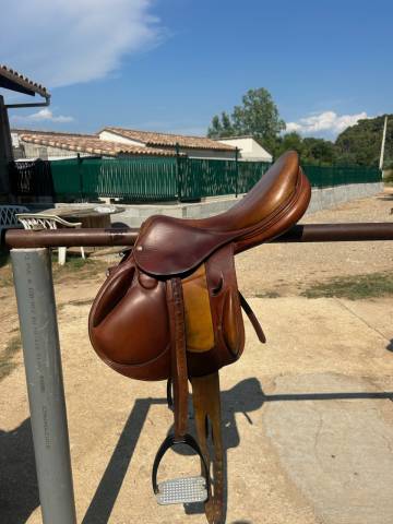 Selle cross devoucoux