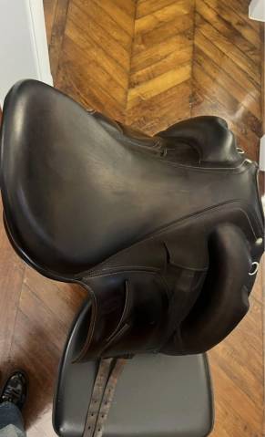 Vente Selle de dressage DEVOUCOUX