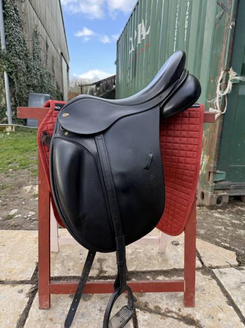 Selle dressage fairfax arcade interchangeable 17,5&rsquo;