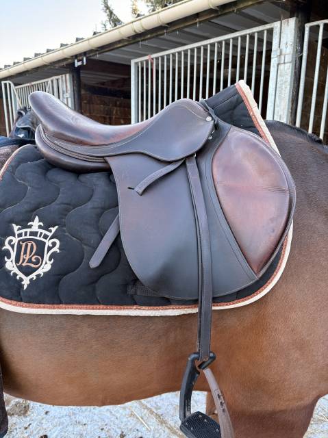 Selle Antares 17 pouces 