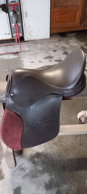 Selle 17.5 brun d'occasion