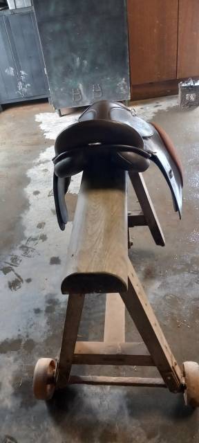 Selle 17.5 brun d'occasion