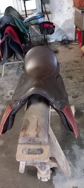 Selle 17.5 brun d'occasion