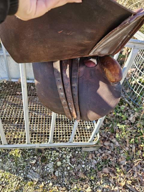 Selle en cuir 