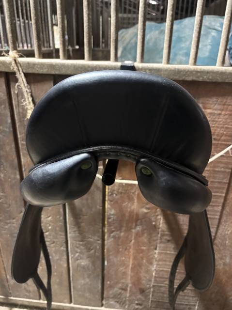 Selle de dressage Devoucoux