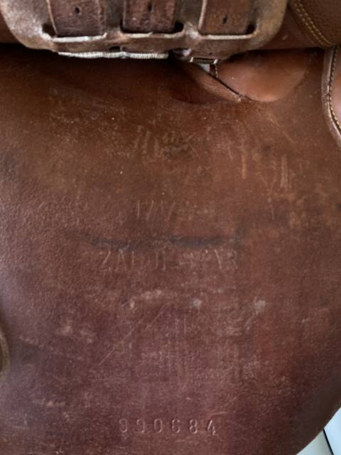 Vends selle d&rsquo;obstacle Zaldi mod&egrave;le new star Taille 17 