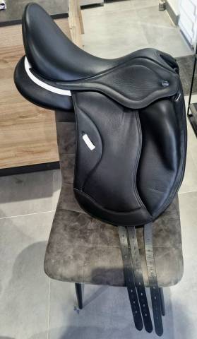 Selle dressage ikonic hybrid mono 17
