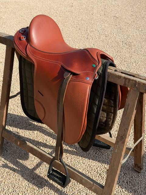 SELLE DE RANDONNEE NORTON 18