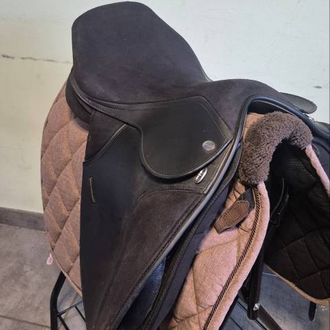Selle de dressage Thorowgood T4 COB Dressage 17,5.