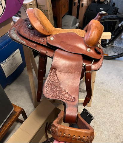 VENDS SELLE WESTERN CUIR