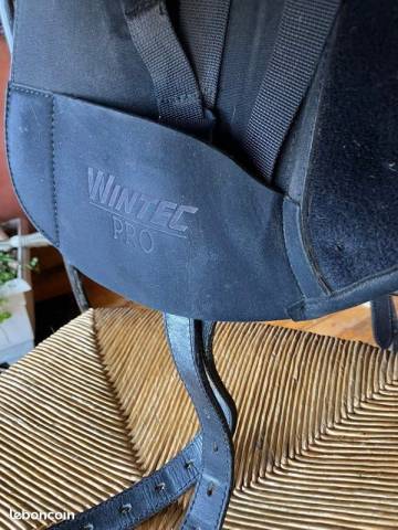 Selle Wintec Pro Dressage 42cm 16 1/2&acute;