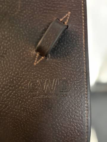 Selle CWD se06 taille 17,5 semi creux super &eacute;tat 