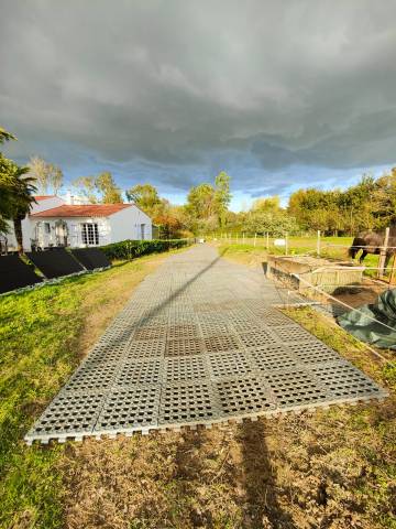 Maison avec étang privé et 1,4ha - idéal chevaux/nature
