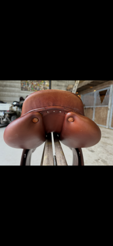 Selle  herm&egrave;s mod&egrave;le Vivace