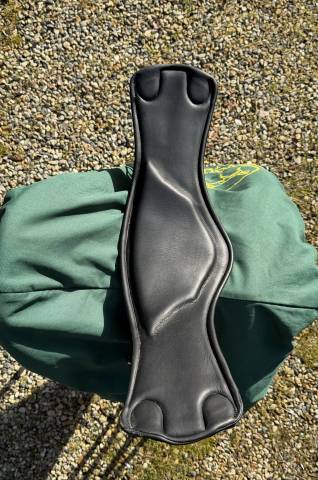 Selle de dressage Devoucoux Mendia &ndash; 18&rdquo;