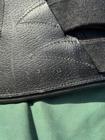 Selle de dressage Devoucoux Mendia &ndash; 18&rdquo;