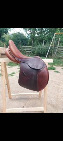 Selle bates caprilli 17"5