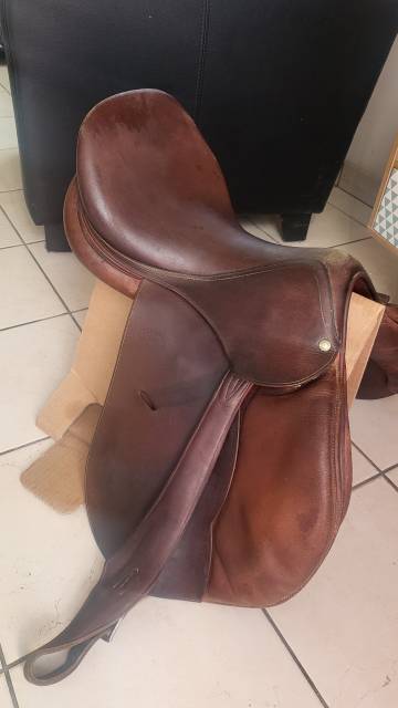 A saisir selle devoucoux oreka millesime 2010 17p