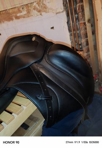 Selle ikonic sortie epona (bien lire l'annonce) 