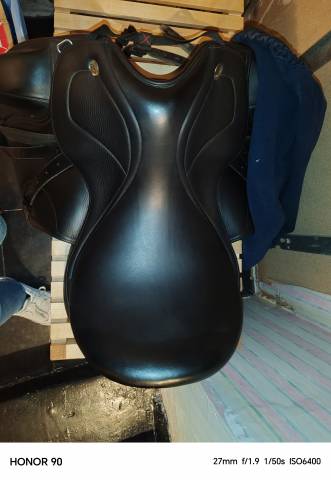 Selle ikonic sortie epona (bien lire l'annonce) 