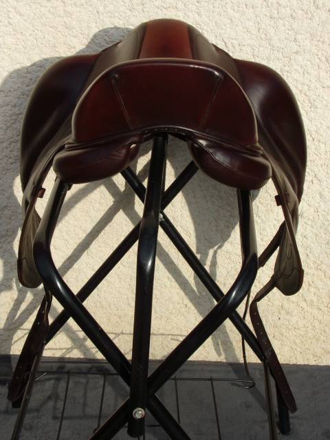 Selle Dressage Antares Cadence 17'