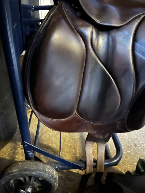 Selle devoucoux Chiberta O  Taille 17 P 