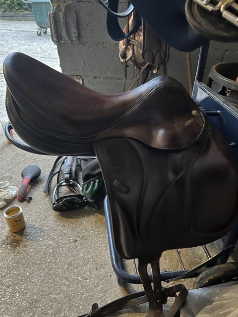 Selle devoucoux Chiberta O  Taille 17 P 