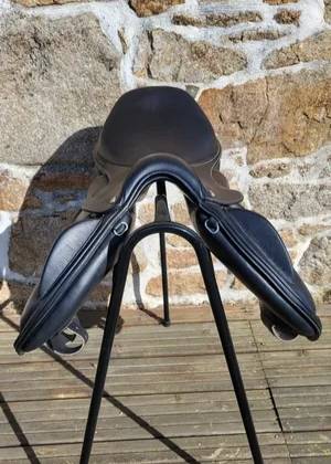 Selle Ikonic &eacute;tat proche du neuf - 17.5 - Monoquartier 