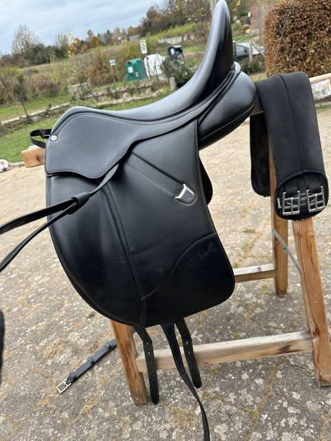 Selle de dressage Bates isabelwerth 17,5 