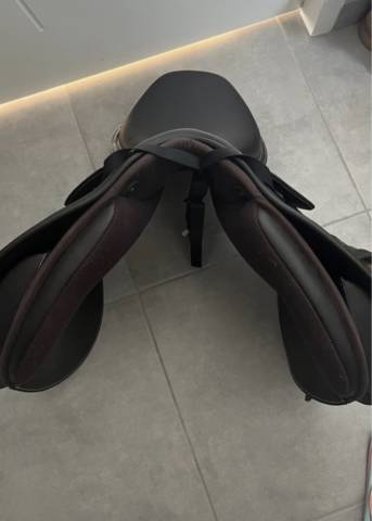 Selle norton 17 pouces marron