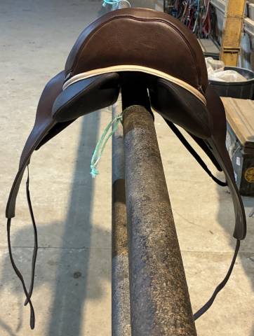 Selle de dressage Aachen II Forestier 