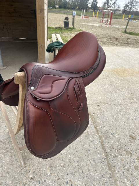  Selle Devoucoux Biarritz LAB 17” – Double veau – 2023
